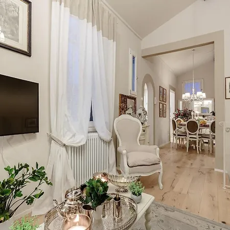 Apartman With A Romantic Terrace Lucca