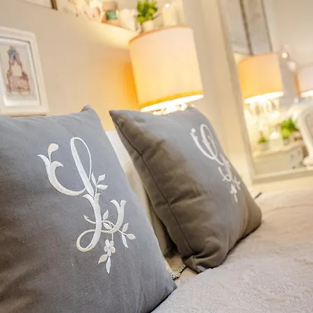 With A Romantic Terrace Apartman *